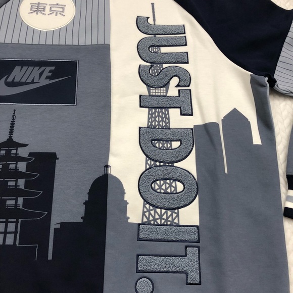 nike tokyo crew sweater